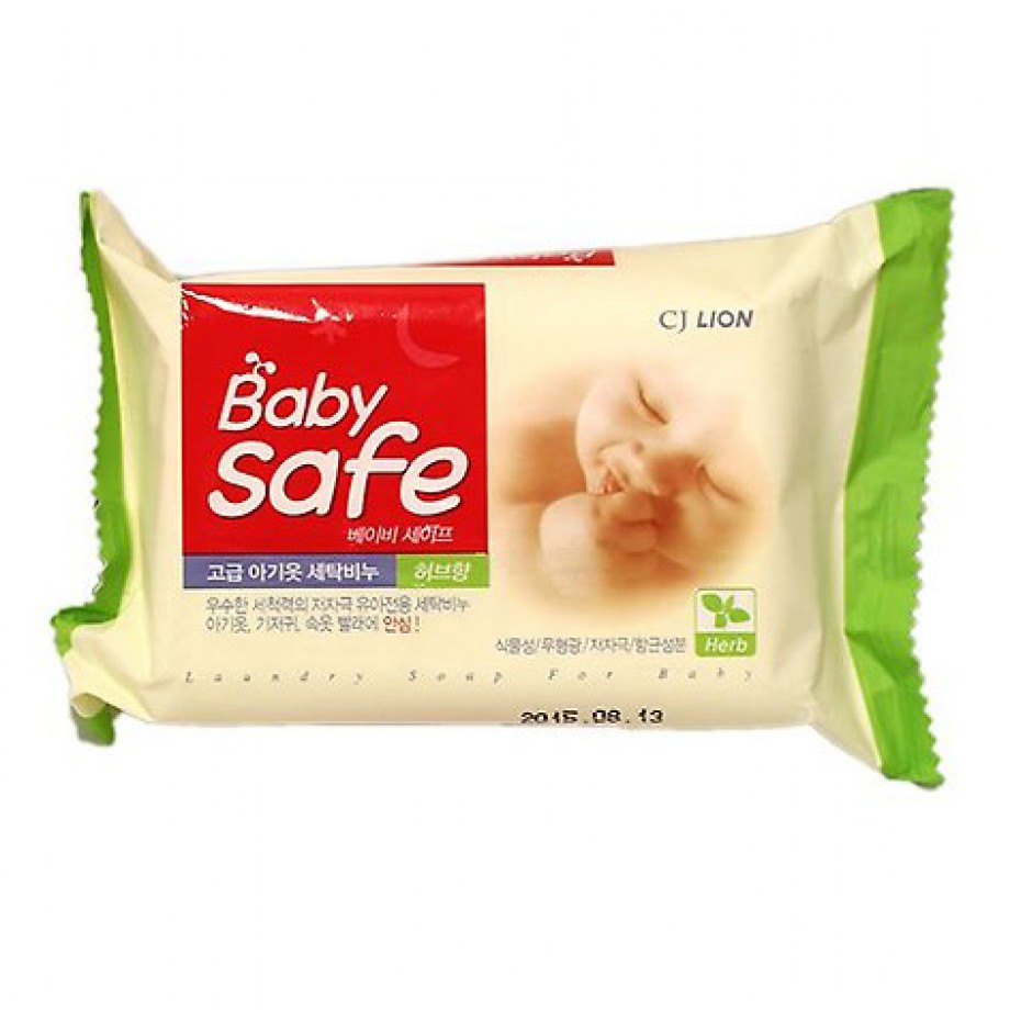 Хозяйственное мыло для стирки детских вещей с ароматом трав CJ Lion Baby Safe Herb