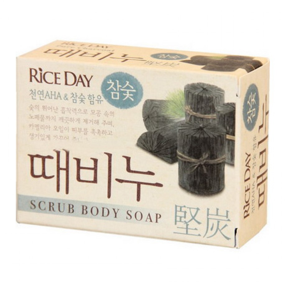 Косметическое мыло-скраб для тела с древесным углем CJ Lion Rice Day Charcoal Body Soap