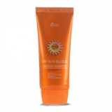 Солнцезащитный крем с экстрактом алоэ и витамином Е Ekel UV Sun Block SPF50 PA+++
