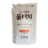 Жидкое средство для стирки шерстяных и деликатных тканей Pigeon Wool Touch - 1300 мл